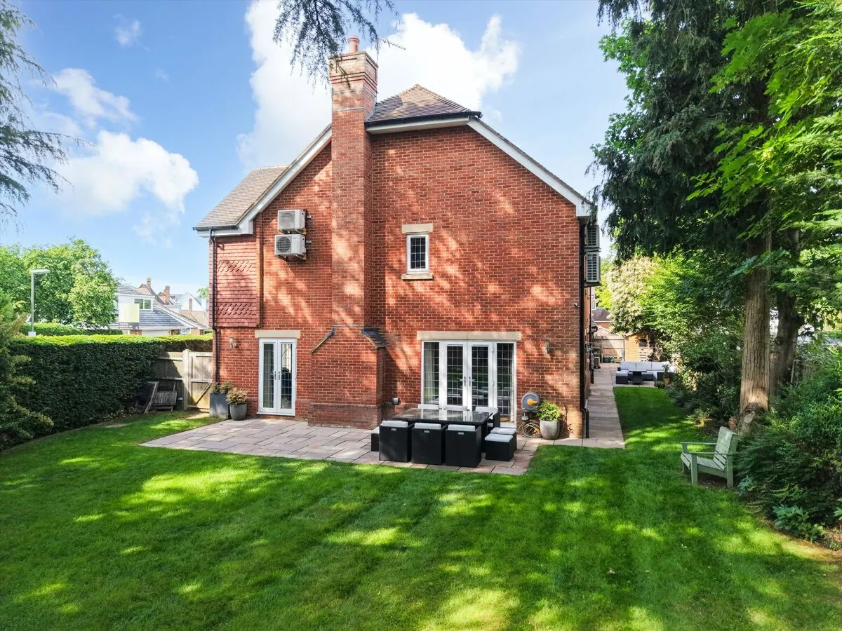 The Paddocks, Weybridge, KT13, photo 17