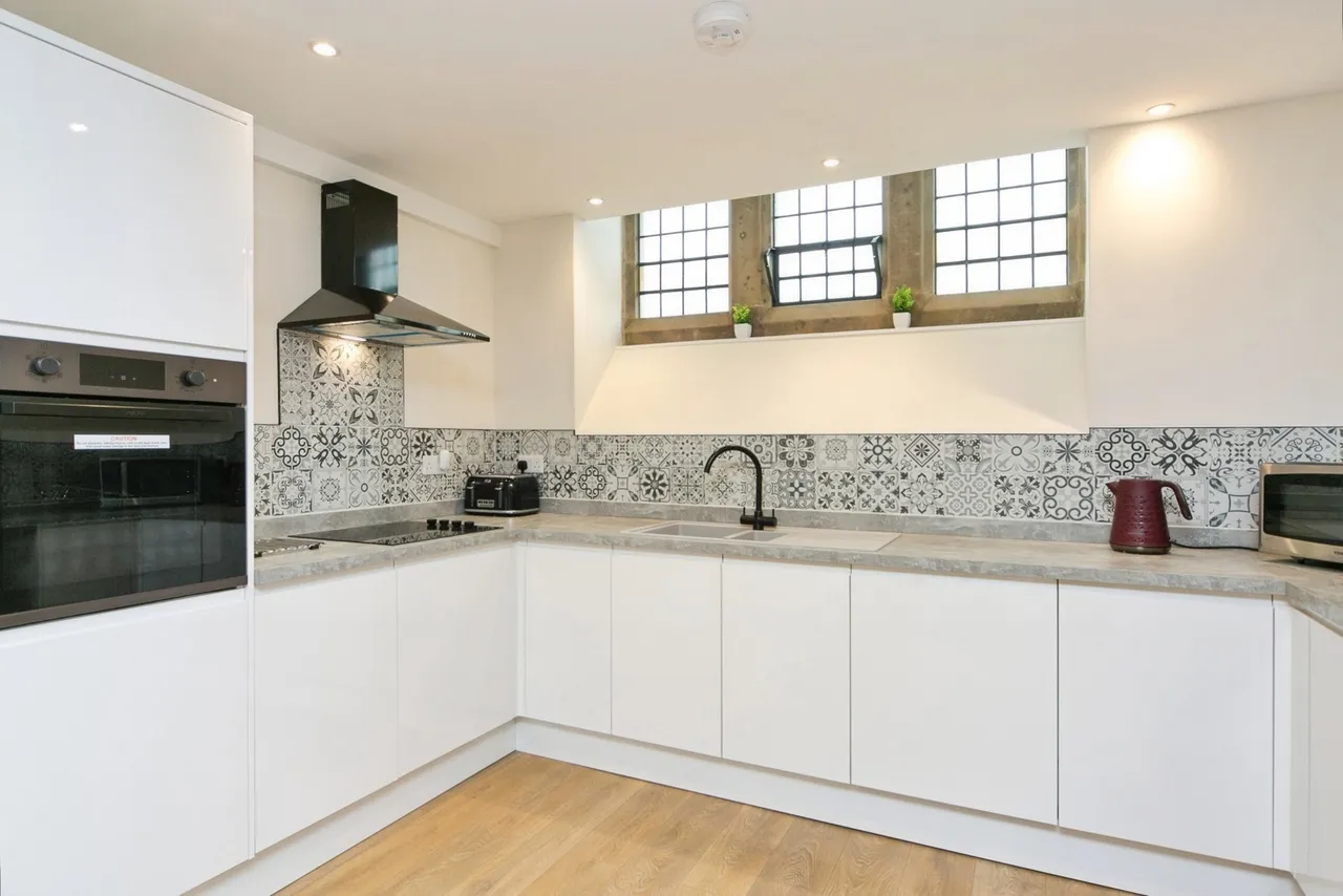 Lansdowne Road, Colwyn Bay, LL29, photo 3