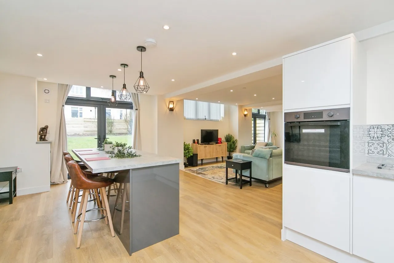 Lansdowne Road, Colwyn Bay, LL29, photo 20