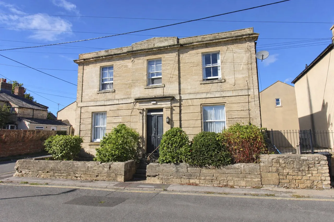 1 bed flat for sale, Trowbridge, Wiltshire