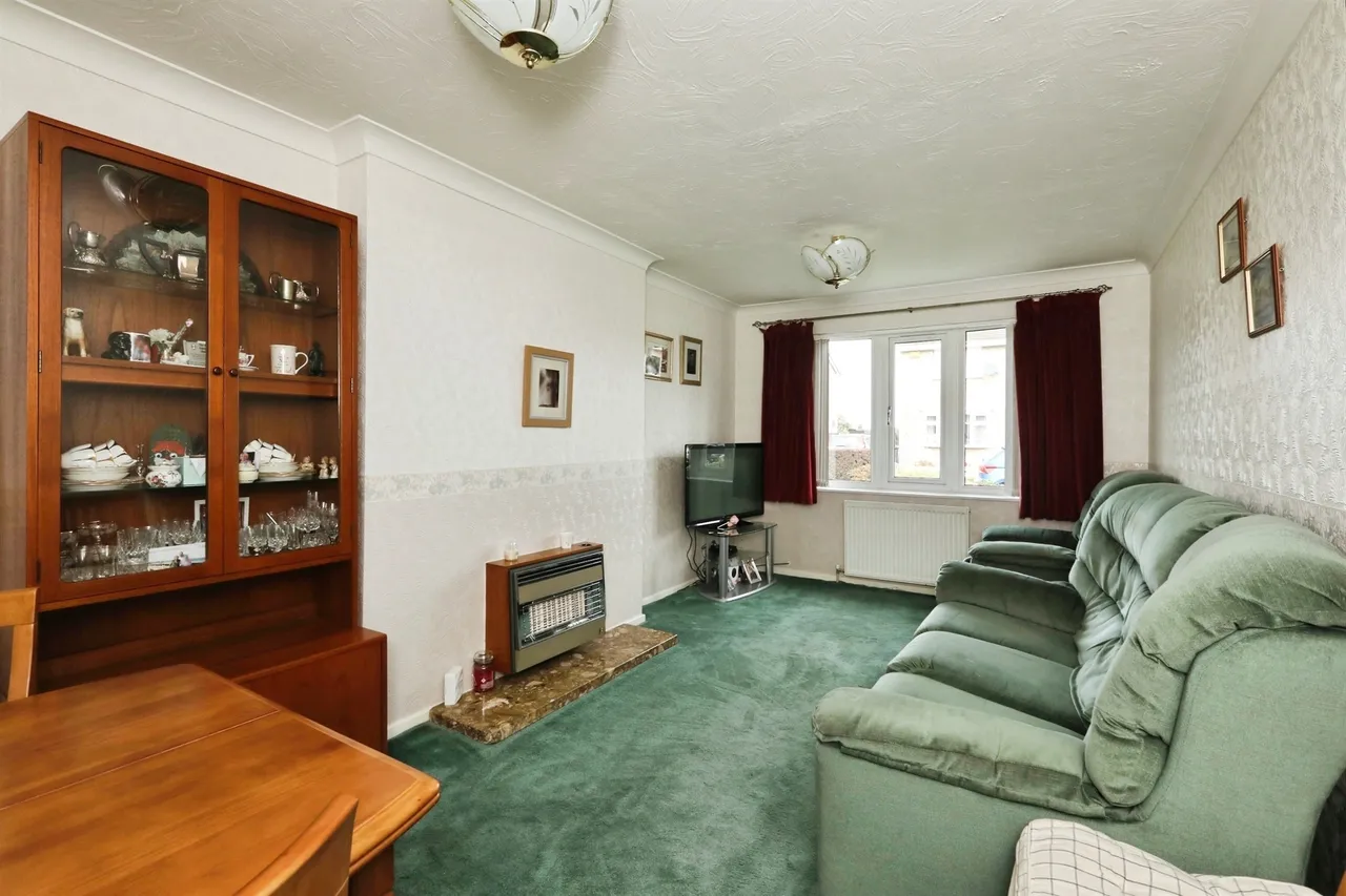 Hunters Way, Dinnington, Sheffield, photo 2