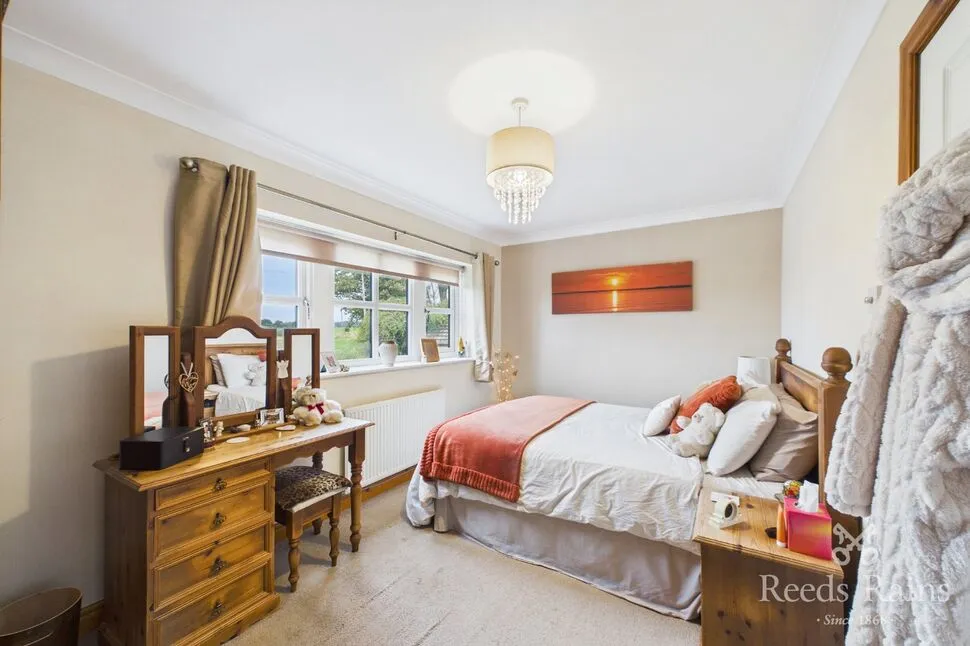 Netherton Lane, Netherton, WF4, photo 3