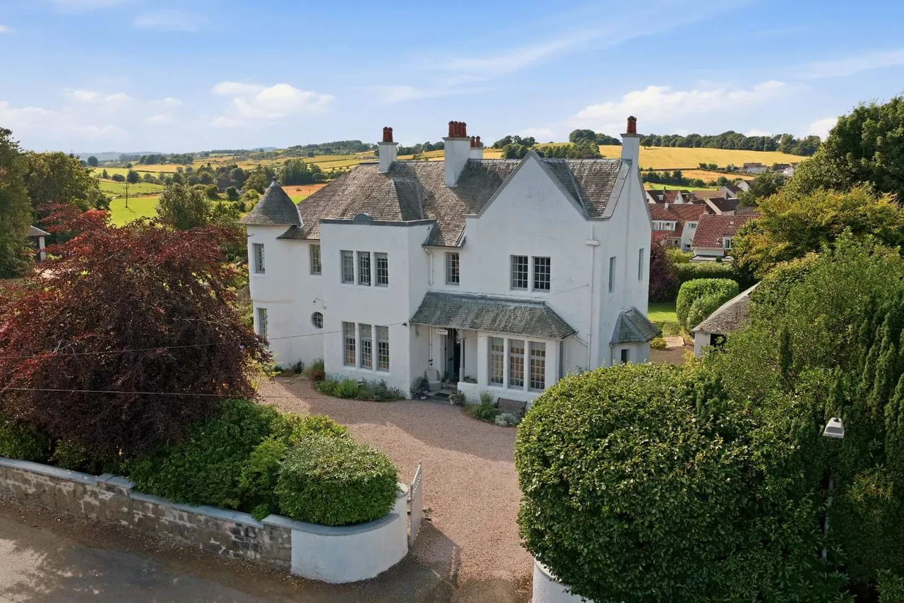 5 bed house for sale — Beaufort, Tandlehill Road, Kilbarchan, Johnstone, PA10 2DD