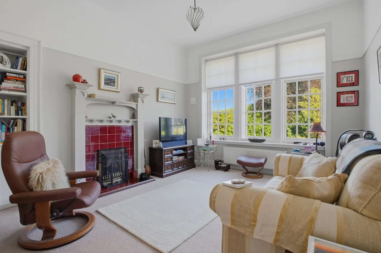 Beaufort, Tandlehill Road, Kilbarchan, Johnstone, PA10 2DD, photo 11