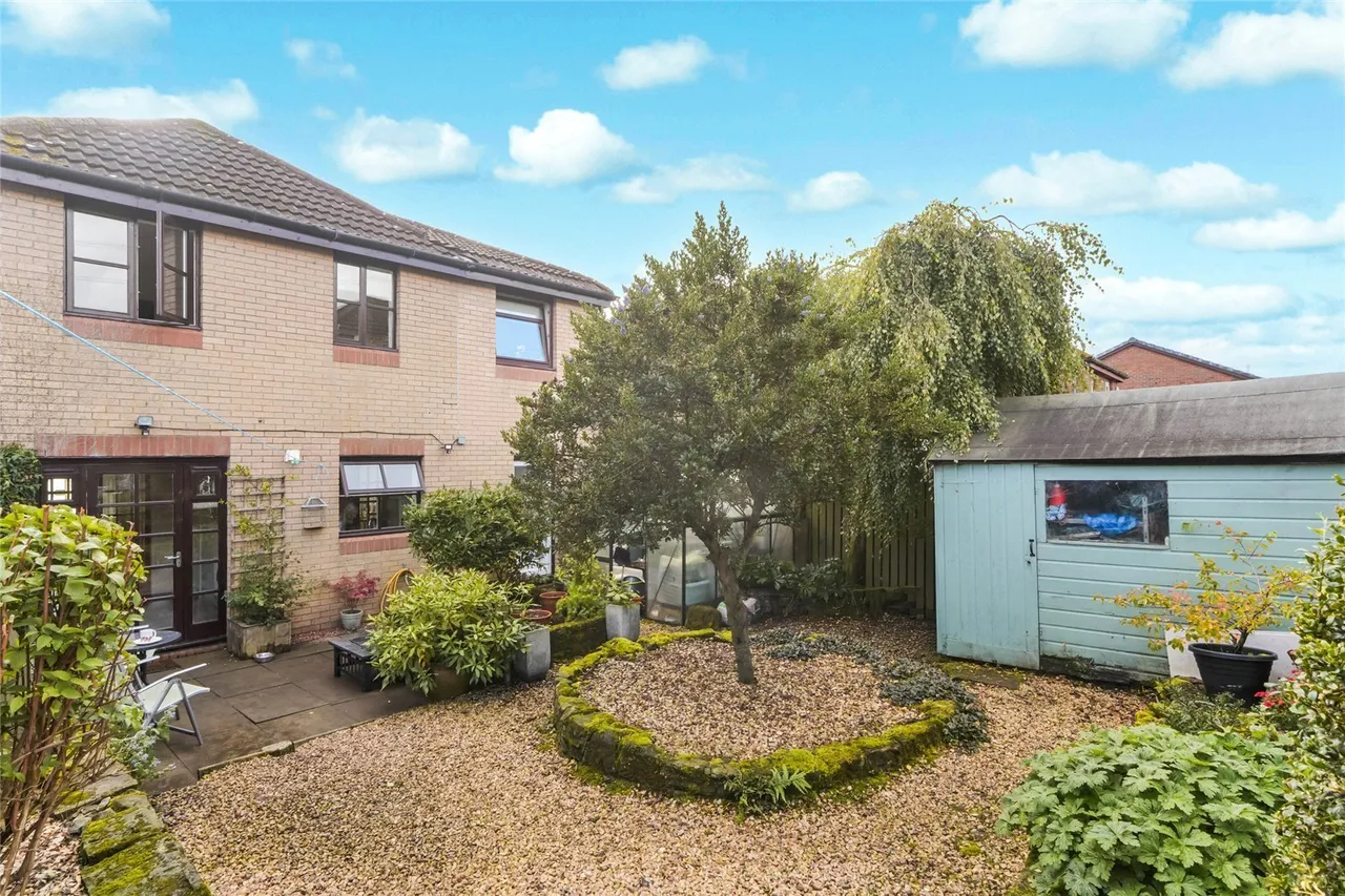 Devon Walk, Cumbernauld, G68, photo 19