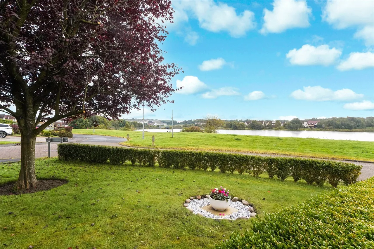 Devon Walk, Cumbernauld, G68, photo 18