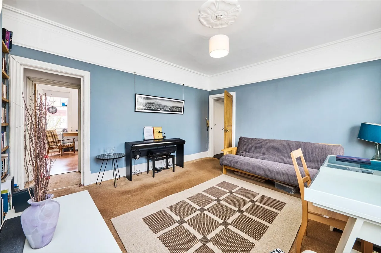Riggindale Road, London, SW16, photo 6