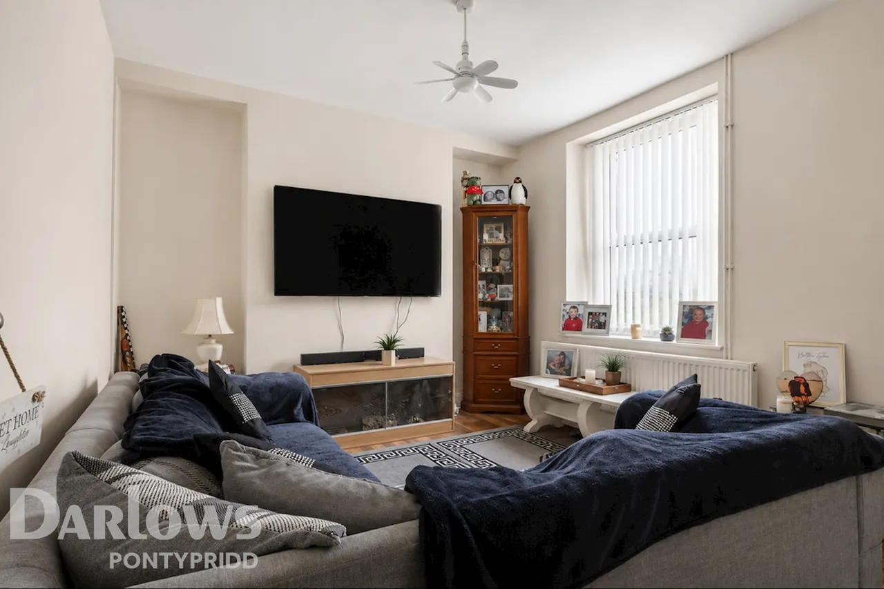 Woodfield Terrace, Mountain Ash, photo 3