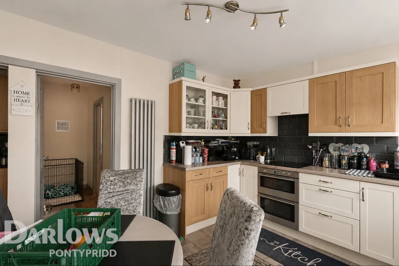 Woodfield Terrace, Mountain Ash, photo 6