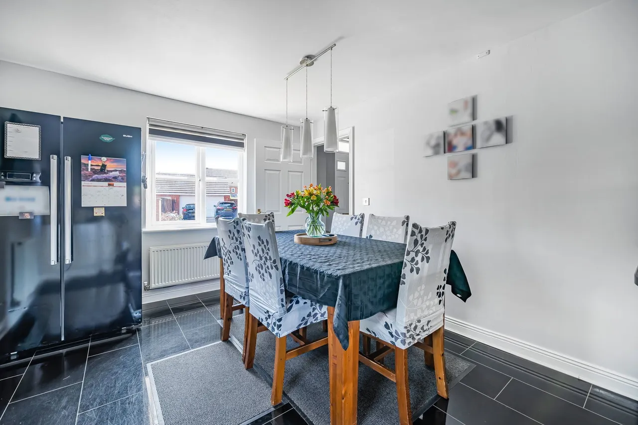 Hornchurch Road, Bowerhill, Melksham, photo 2