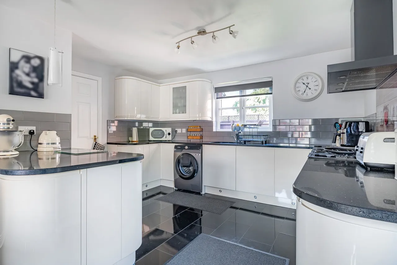 Hornchurch Road, Bowerhill, Melksham, photo 5