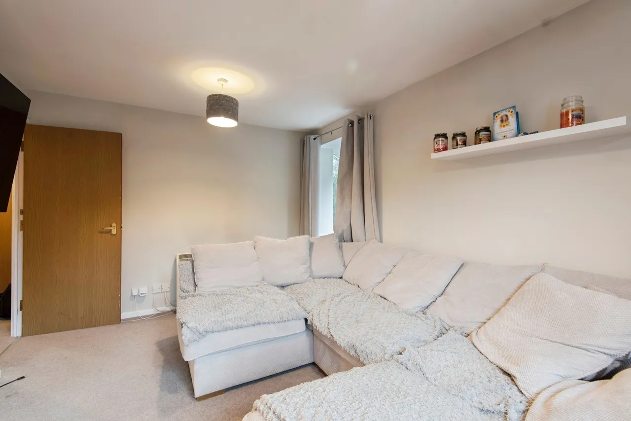 Redoubt Close, Hitchin, SG4, photo 10