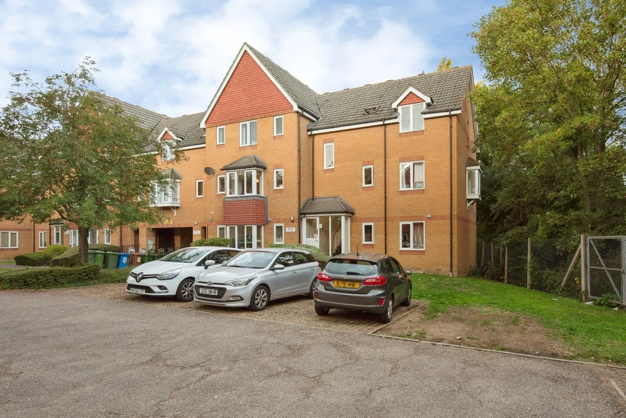 Redoubt Close, Hitchin, SG4, photo 16