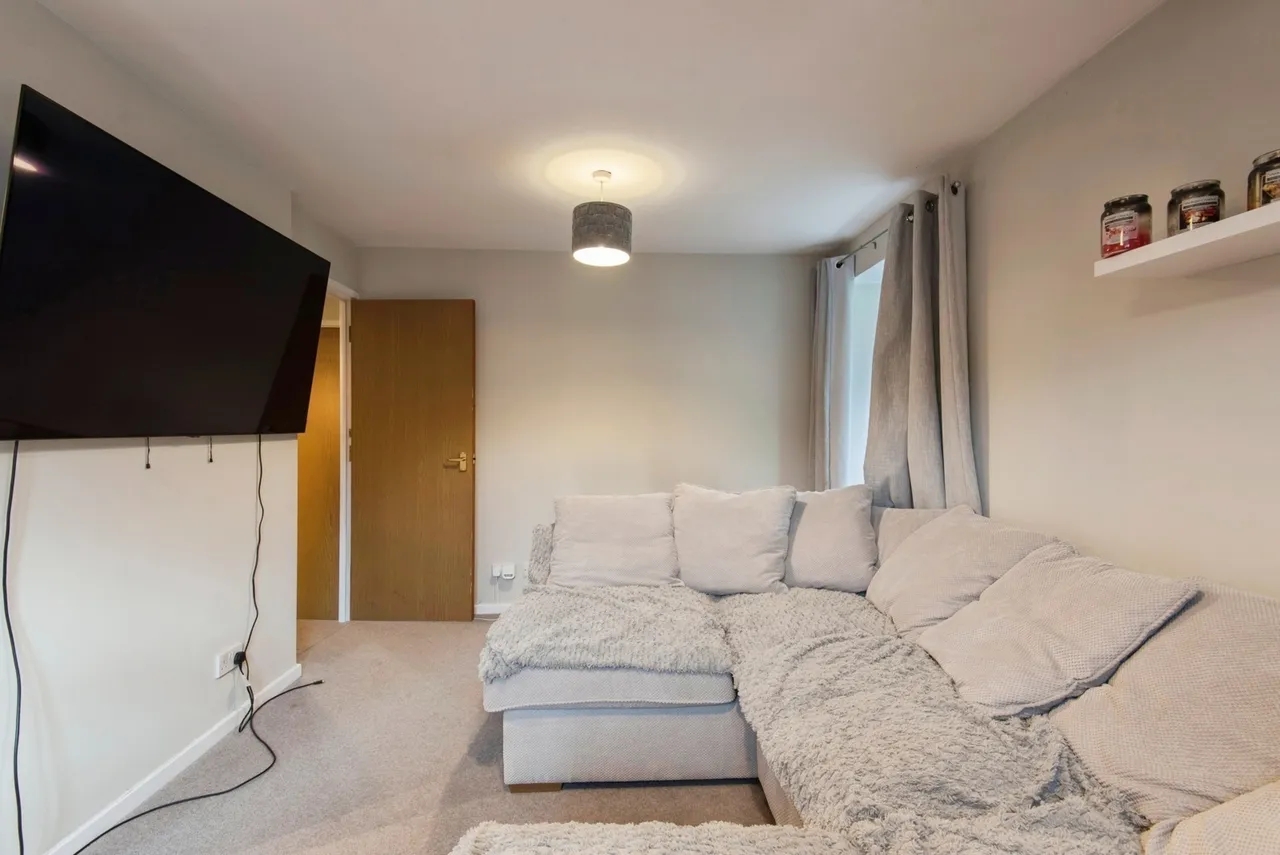 Redoubt Close, Hitchin, SG4, photo 12