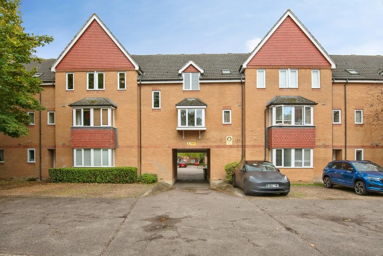 1 bed flat for sale, Redoubt Close, Hitchin, SG4
