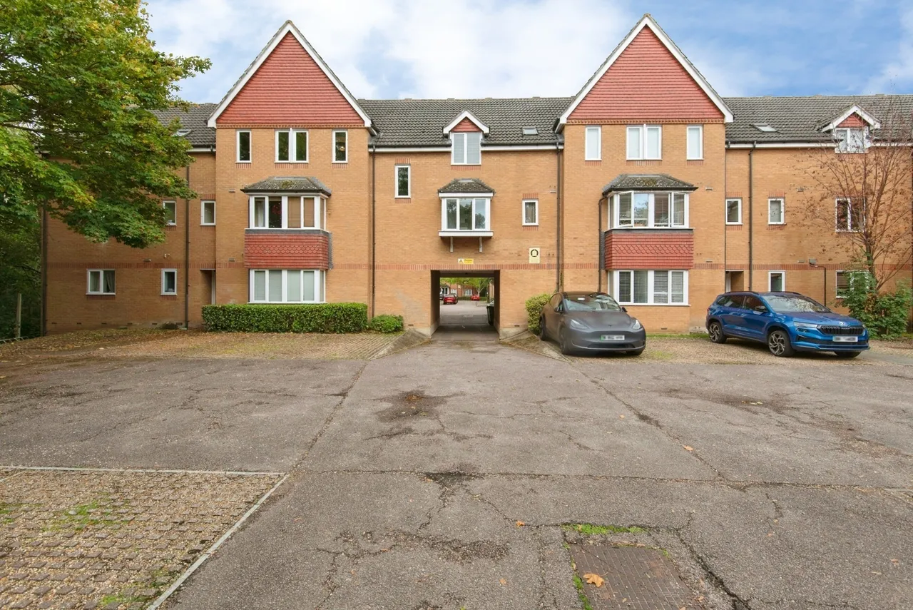 Redoubt Close, Hitchin, SG4, photo 18