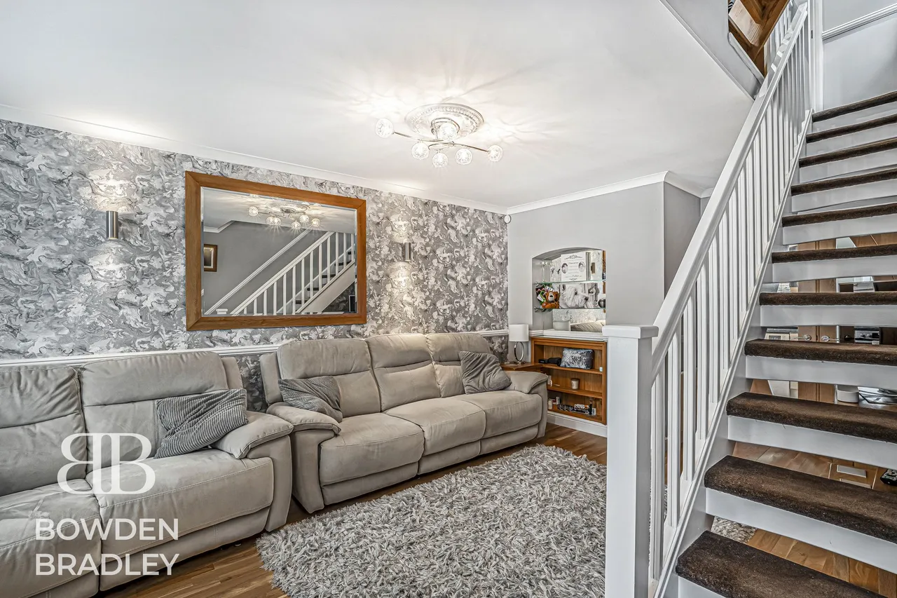 Crucible Close, Chadwell Heath, RM6, photo 23