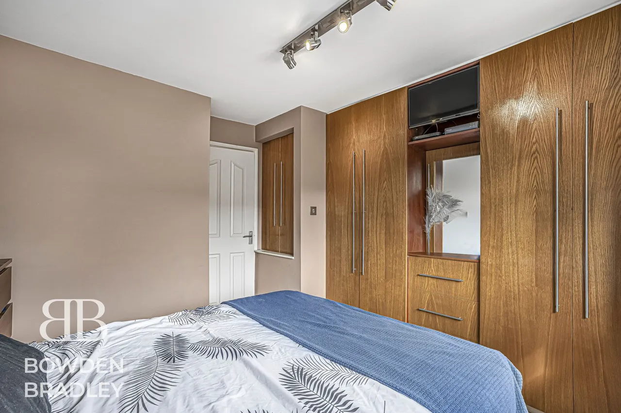 Crucible Close, Chadwell Heath, RM6, photo 35