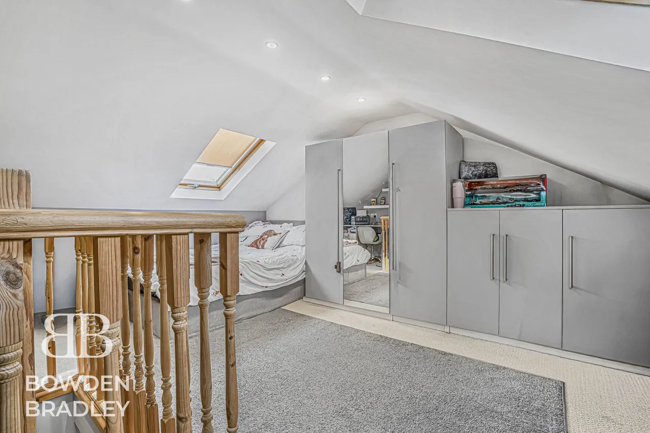 Crucible Close, Chadwell Heath, RM6, photo 16