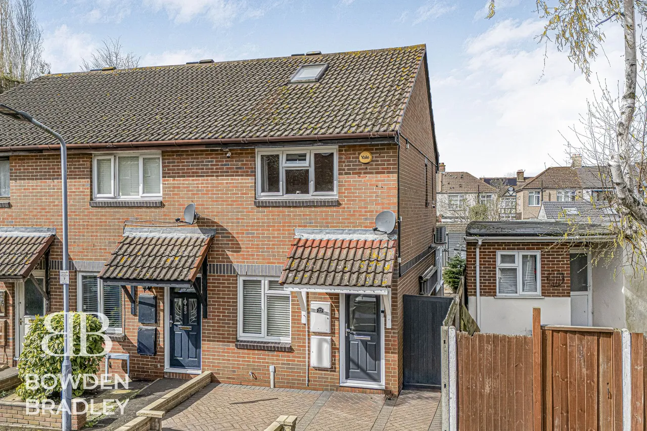 Crucible Close, Chadwell Heath, RM6, photo 21