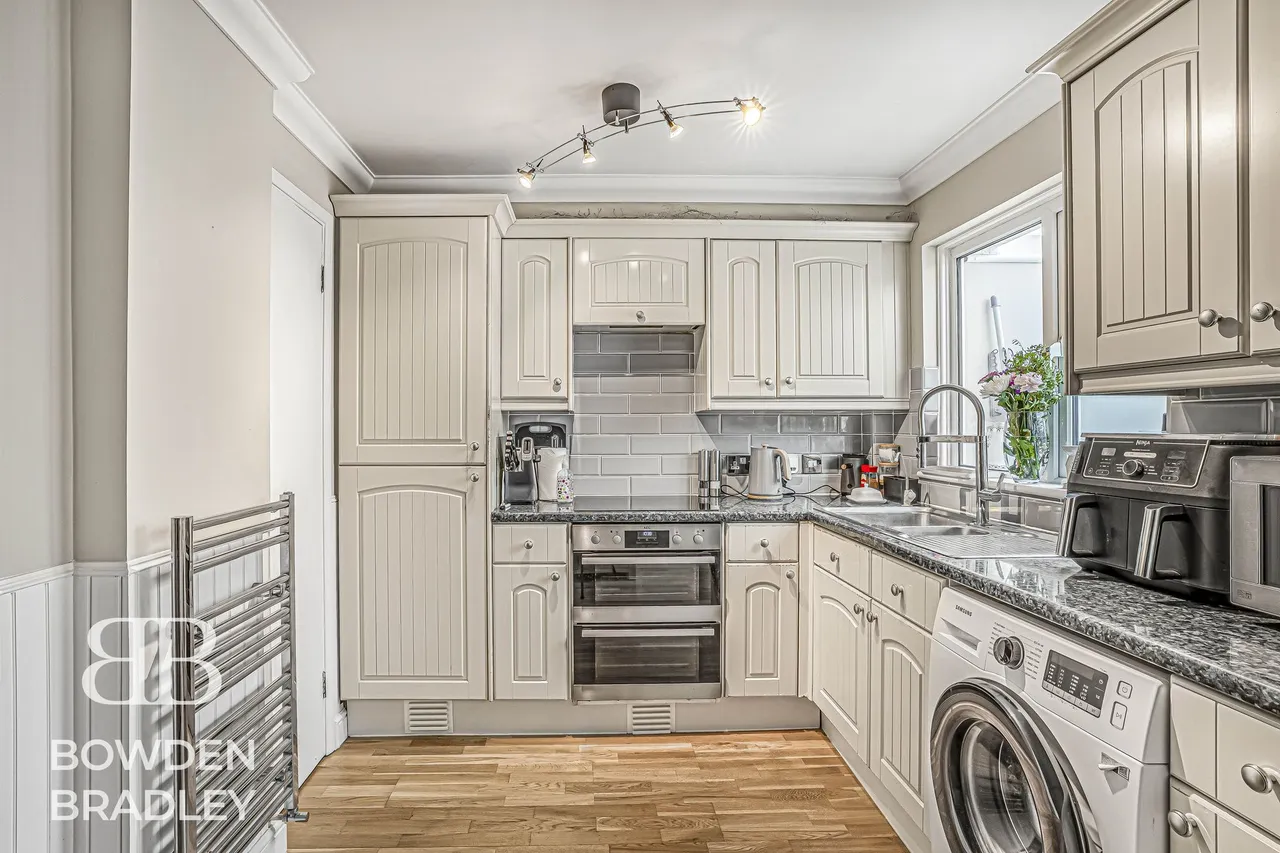 Crucible Close, Chadwell Heath, RM6, photo 26