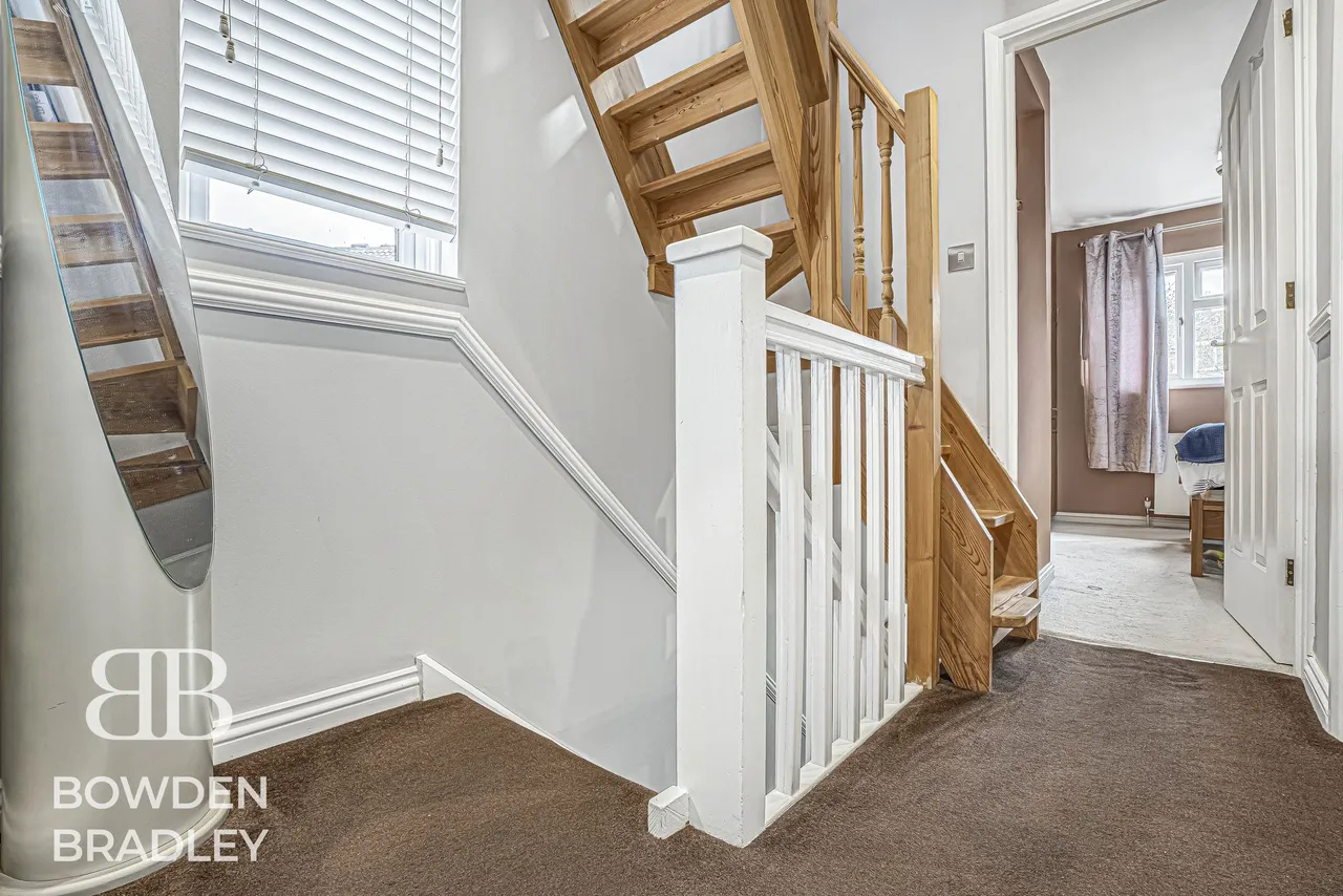 Crucible Close, Chadwell Heath, RM6, photo 11