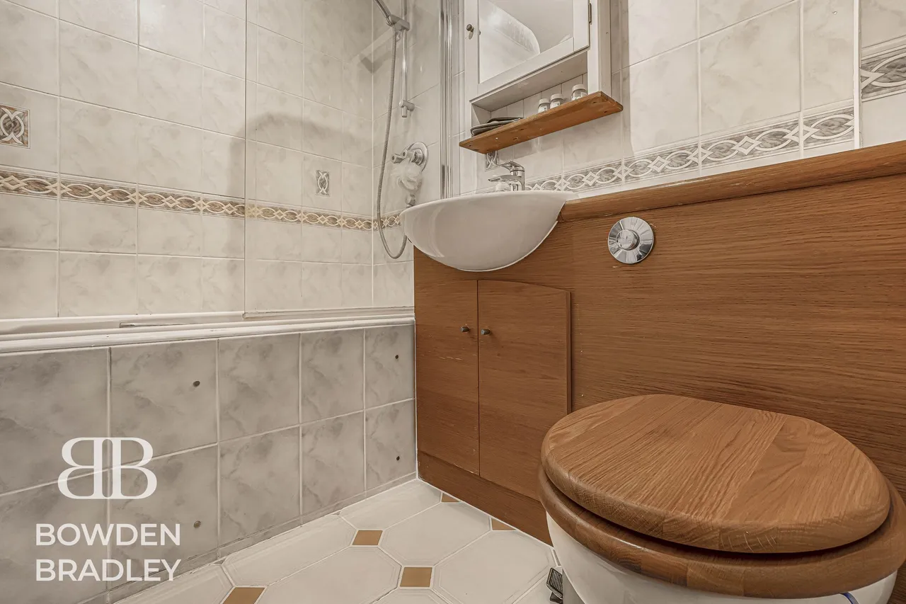 Crucible Close, Chadwell Heath, RM6, photo 30