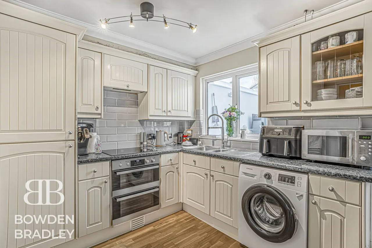 Crucible Close, Chadwell Heath, RM6, photo 7
