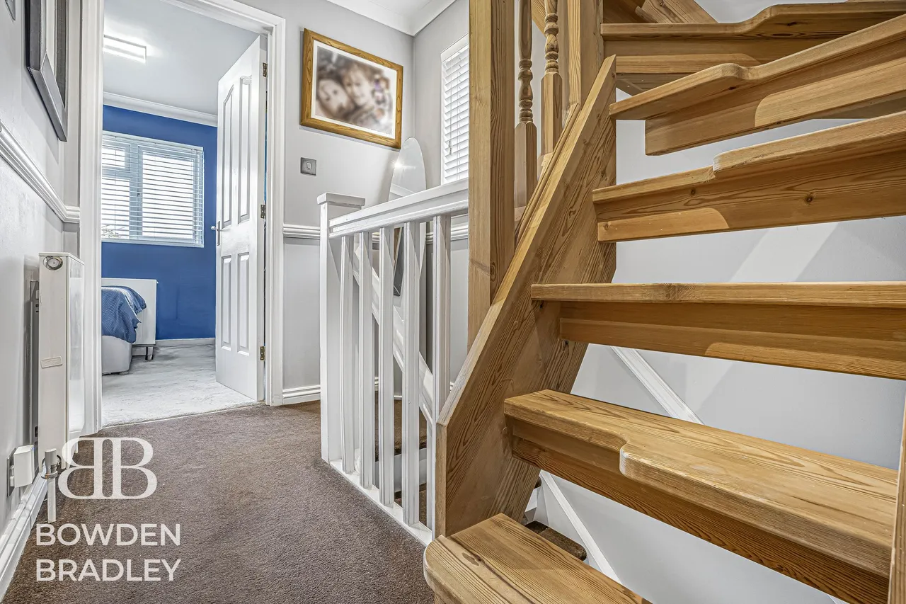 Crucible Close, Chadwell Heath, RM6, photo 12