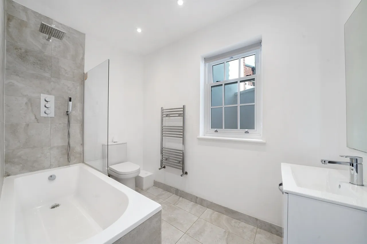 Station Approach, Tadworth, KT20, photo 15