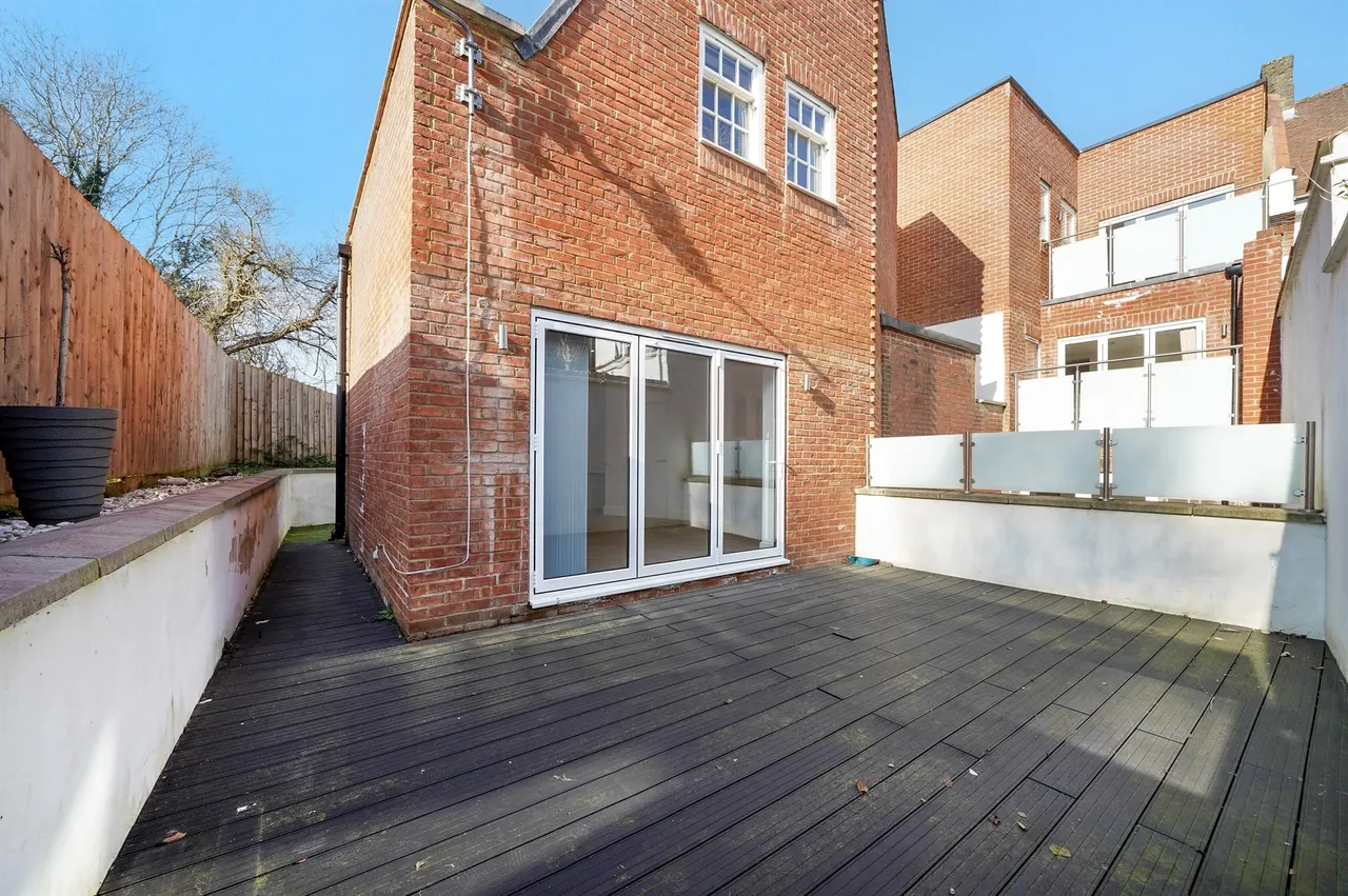 Station Approach, Tadworth, KT20, photo 16