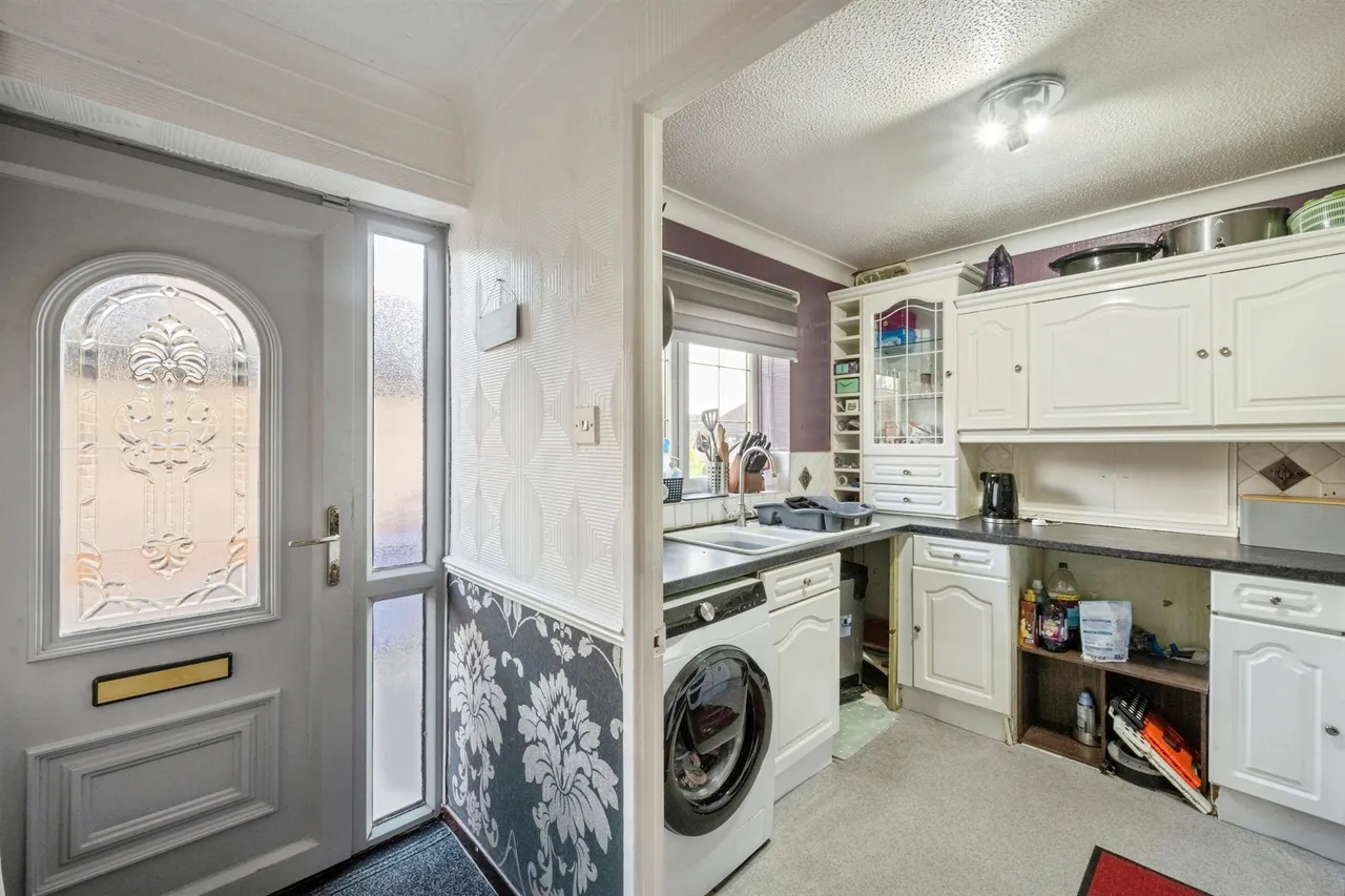 Windsor Close, Harlington, DN5, photo 10