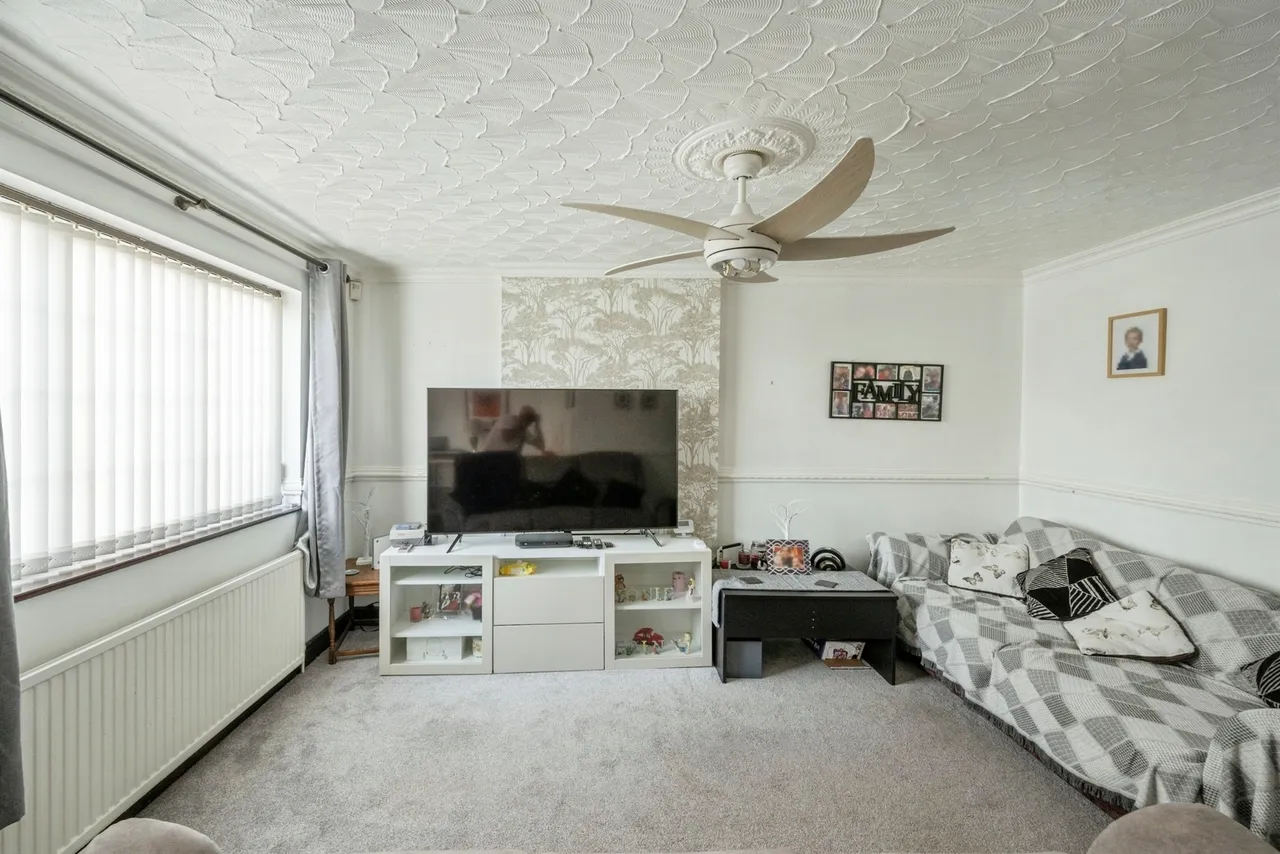 Windsor Close, Harlington, DN5, photo 11