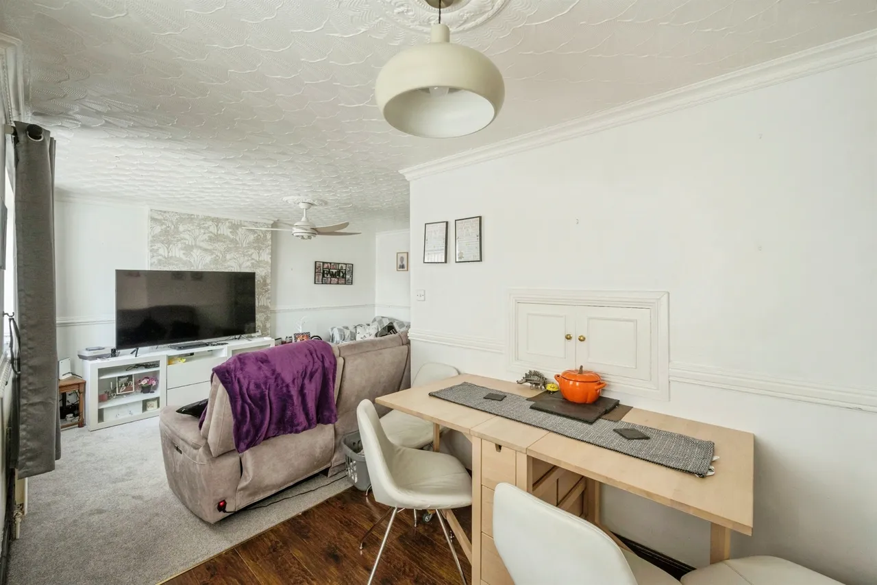 Windsor Close, Harlington, DN5, photo 6