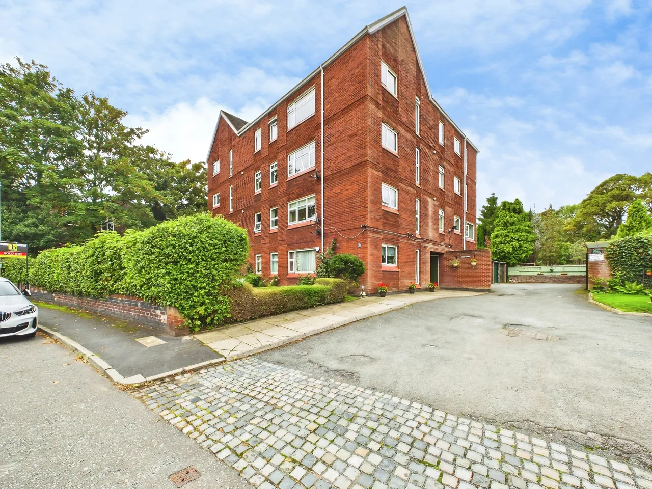 1 bed flat for sale — Holly Mount Laurel Road, West Park, St Helens, WA10