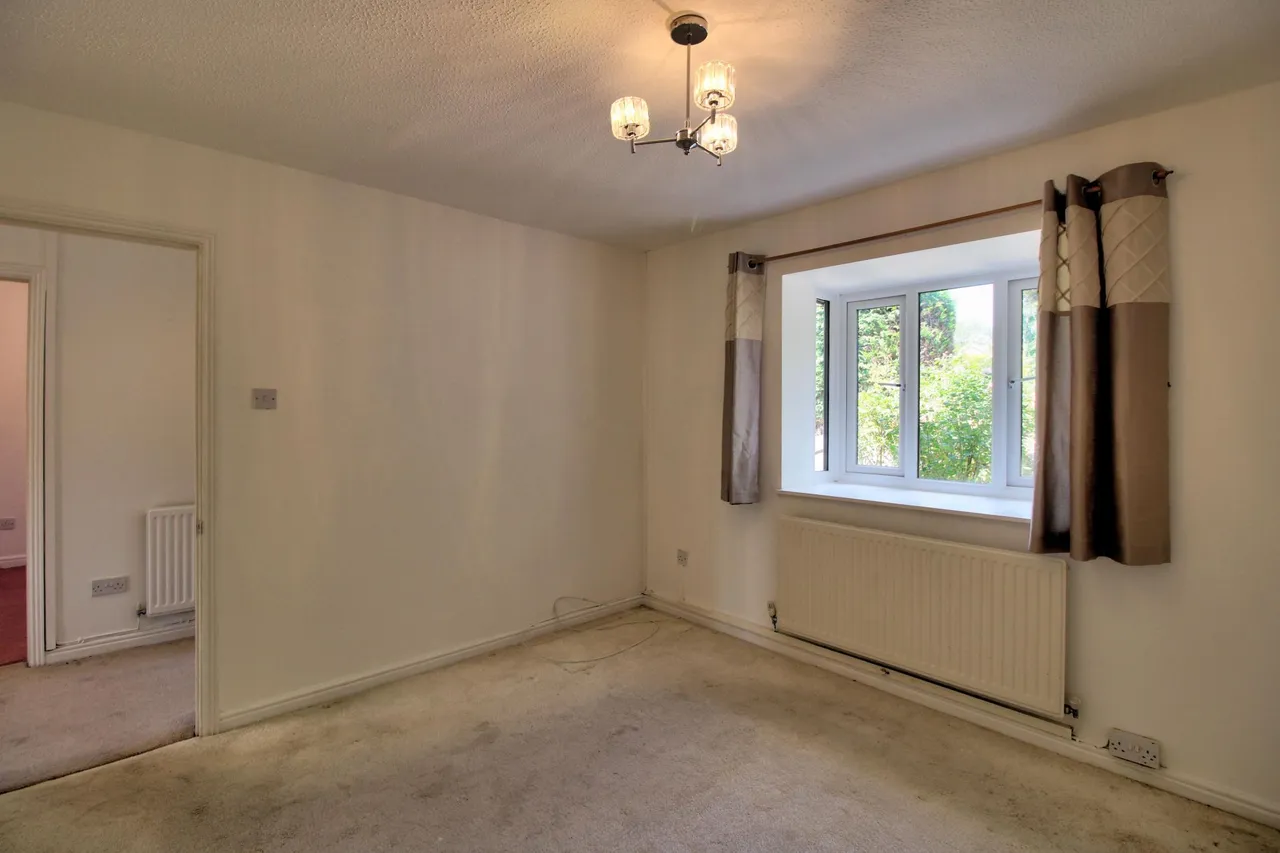 Chestnut Court, Monmouth, NP25, photo 12