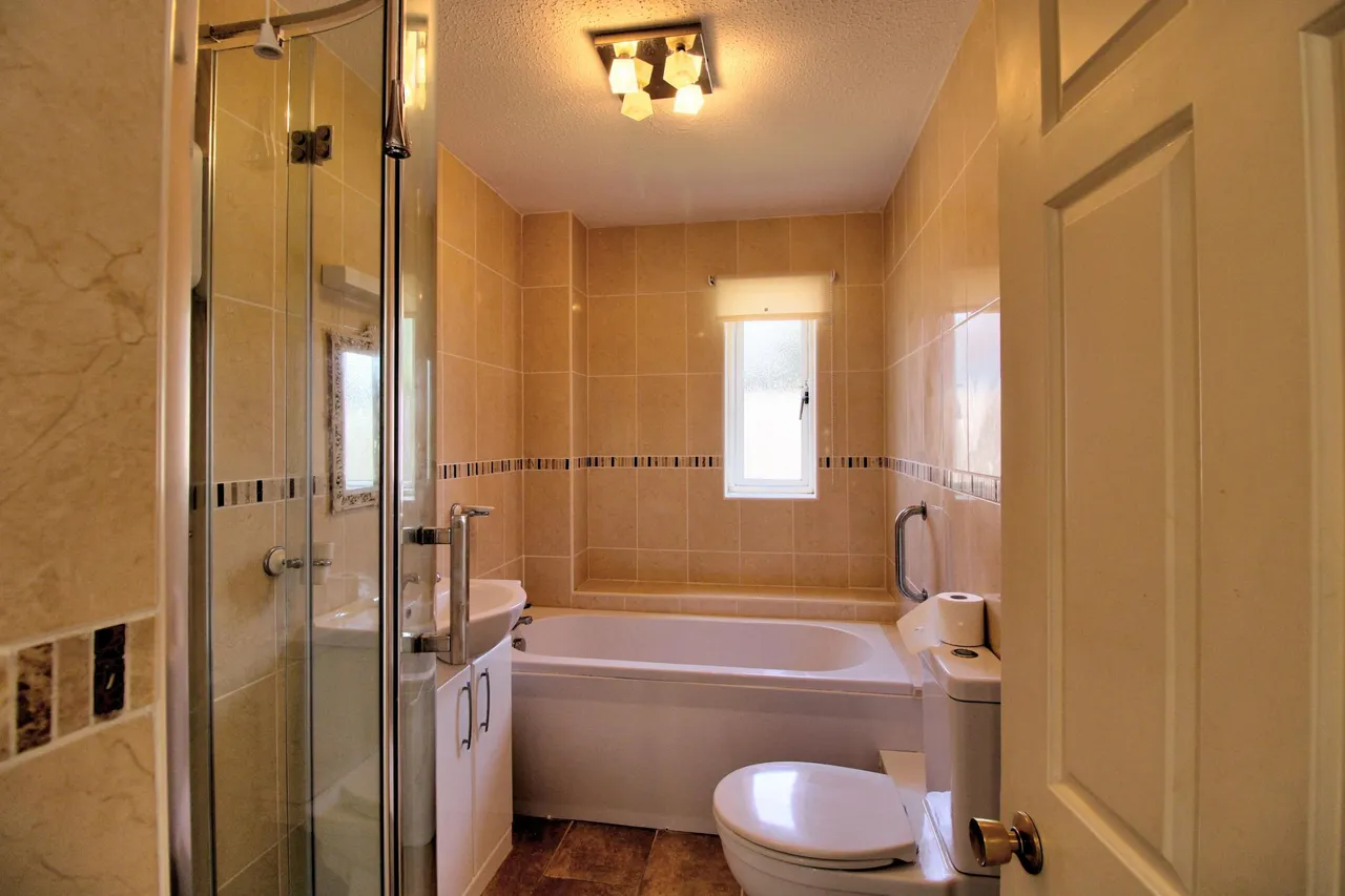 Chestnut Court, Monmouth, NP25, photo 13