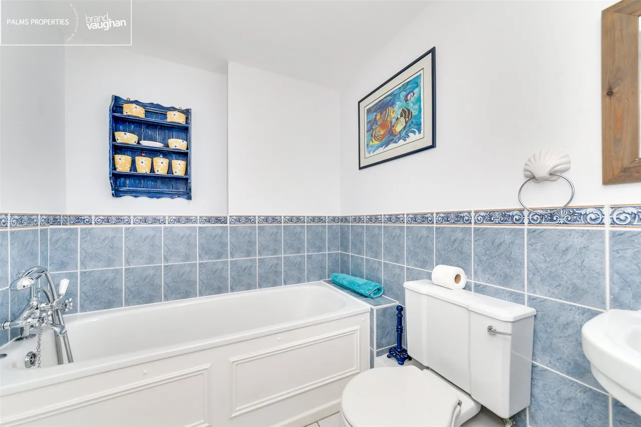 Neptune Court, The Strand, BN2, photo 7