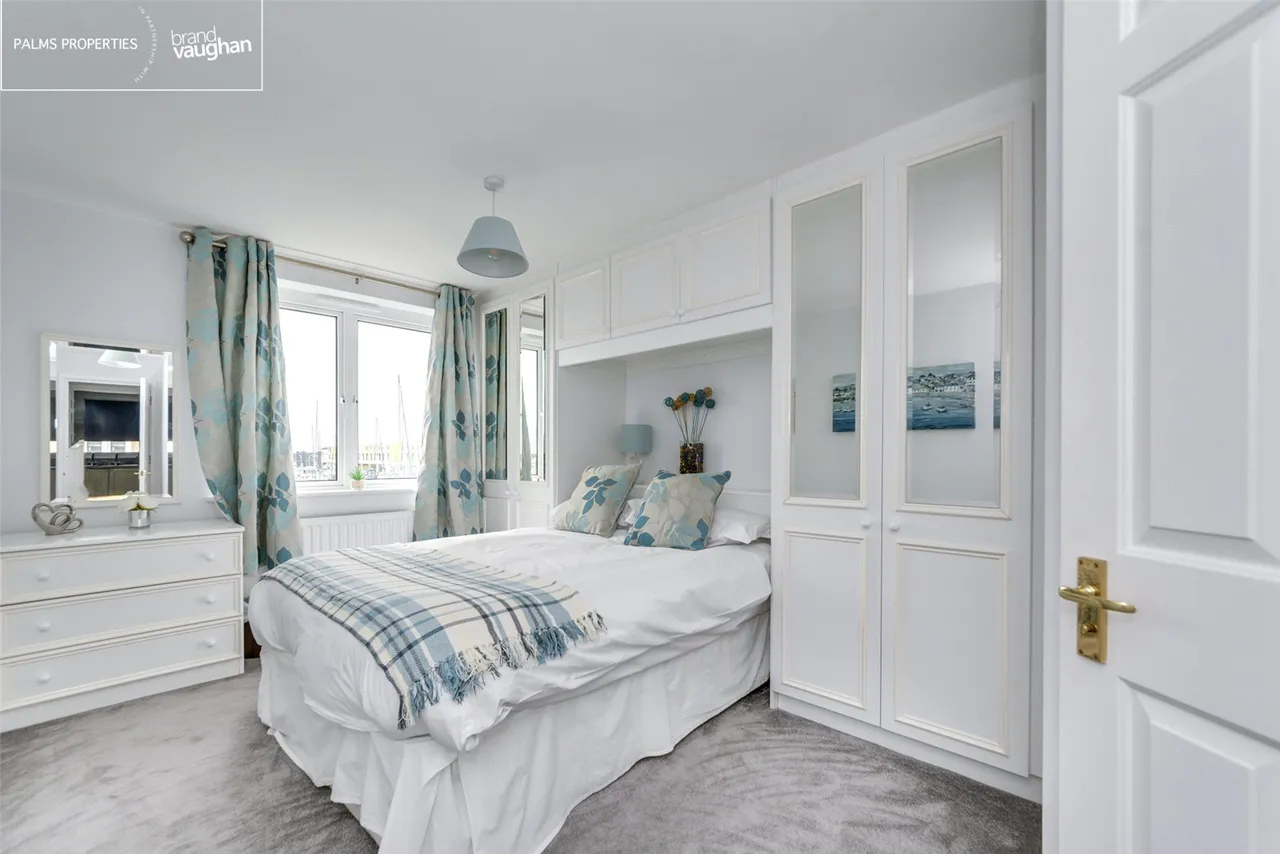 Neptune Court, The Strand, BN2, photo 4