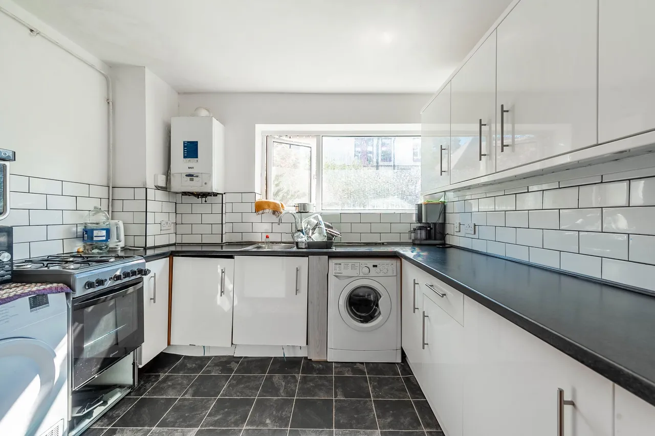 8 Tempsford Court, Sheepcote Road, Harrow, photo 3