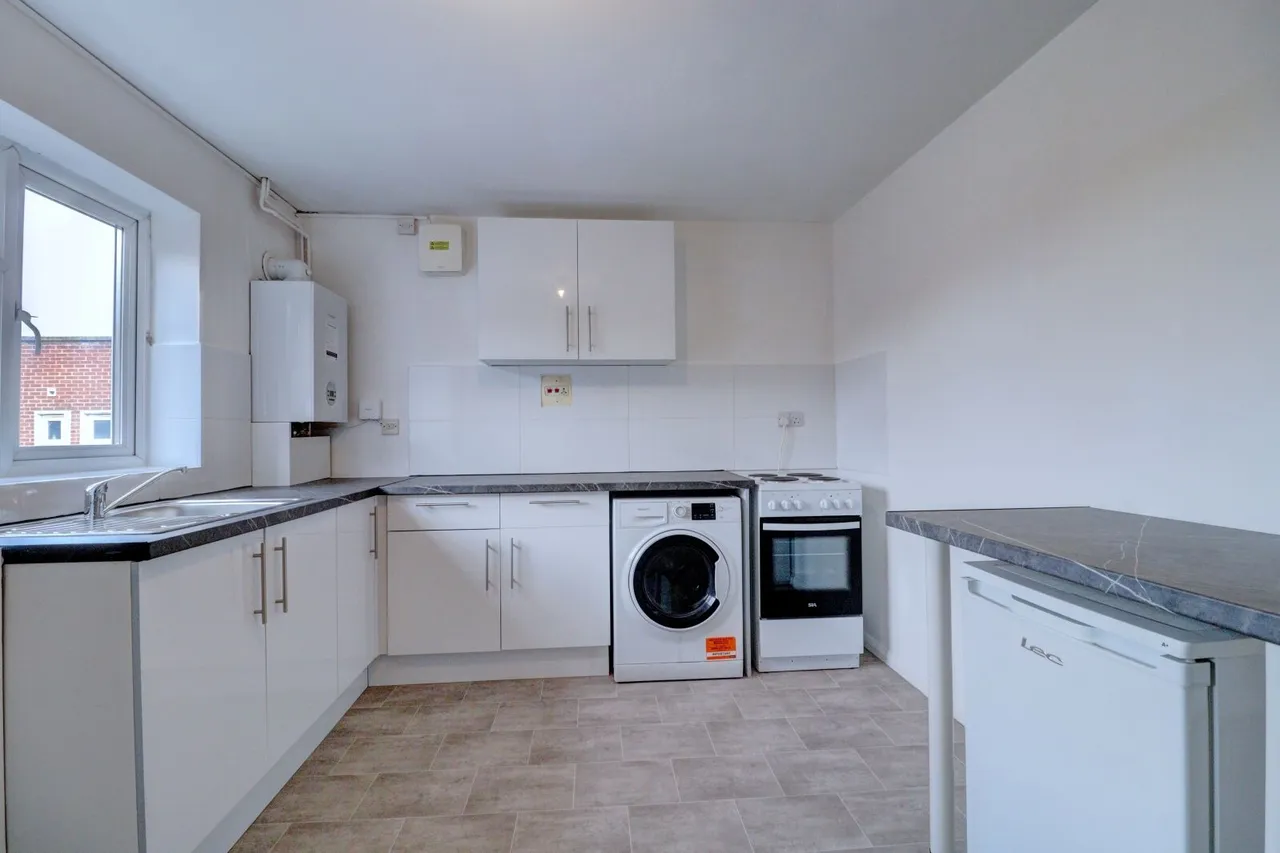 Desborough Road, High Wycombe, HP11, photo 5