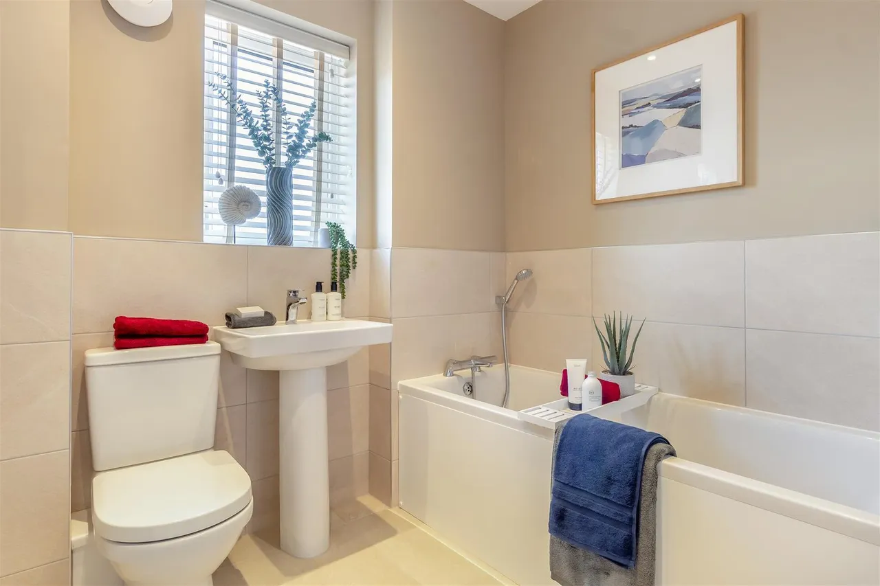 Rylands Close, Thurston, IP31, photo 10