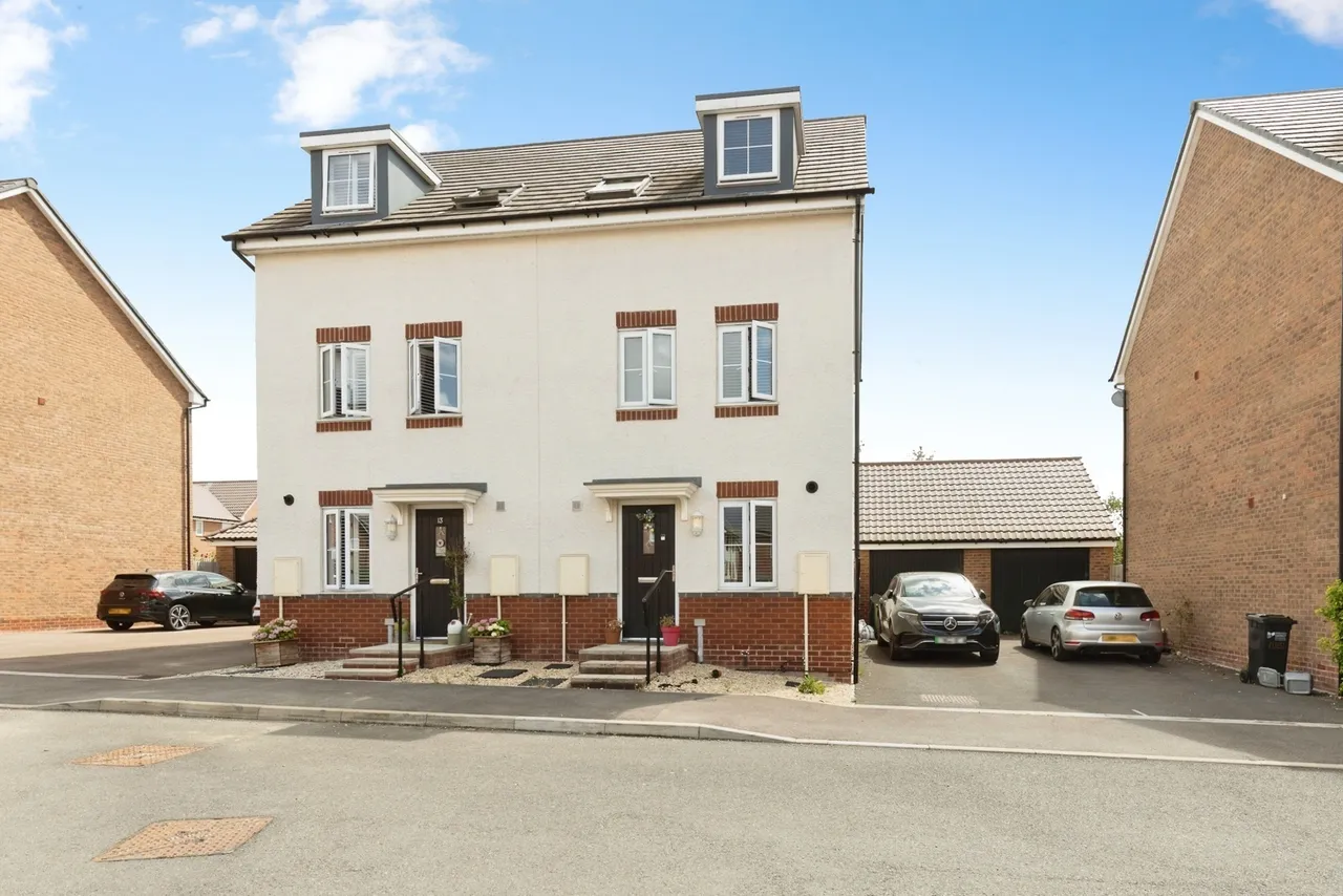 3 bed house for sale, Maurice Shill Close, Stonehouse, GL10