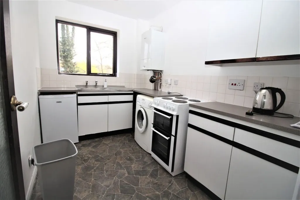 Old Hertford Road, Hatfield, AL9, photo 4