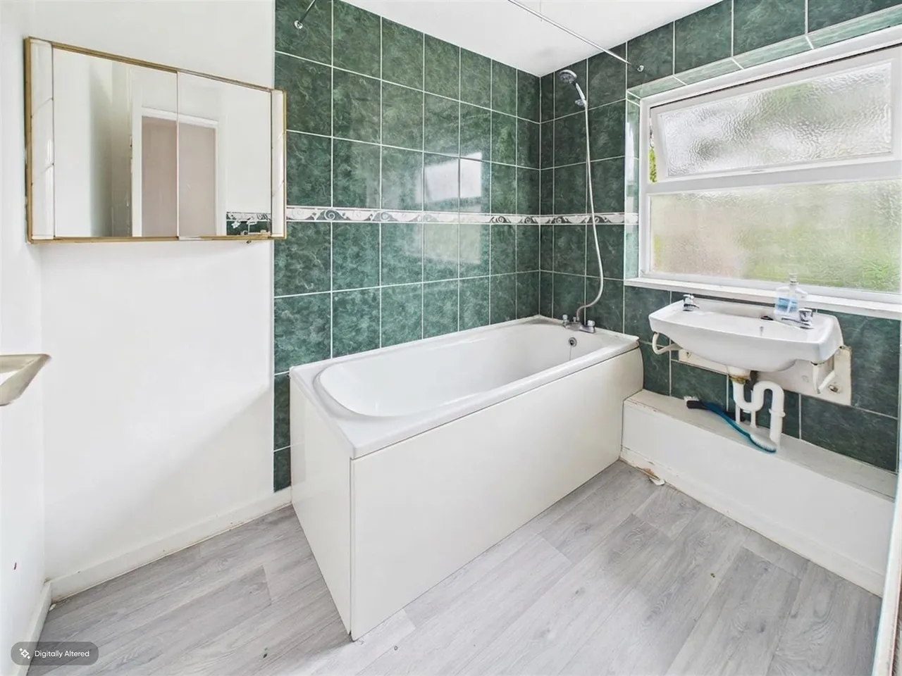 Epsom Road, Furnace Green, RH10, photo 5