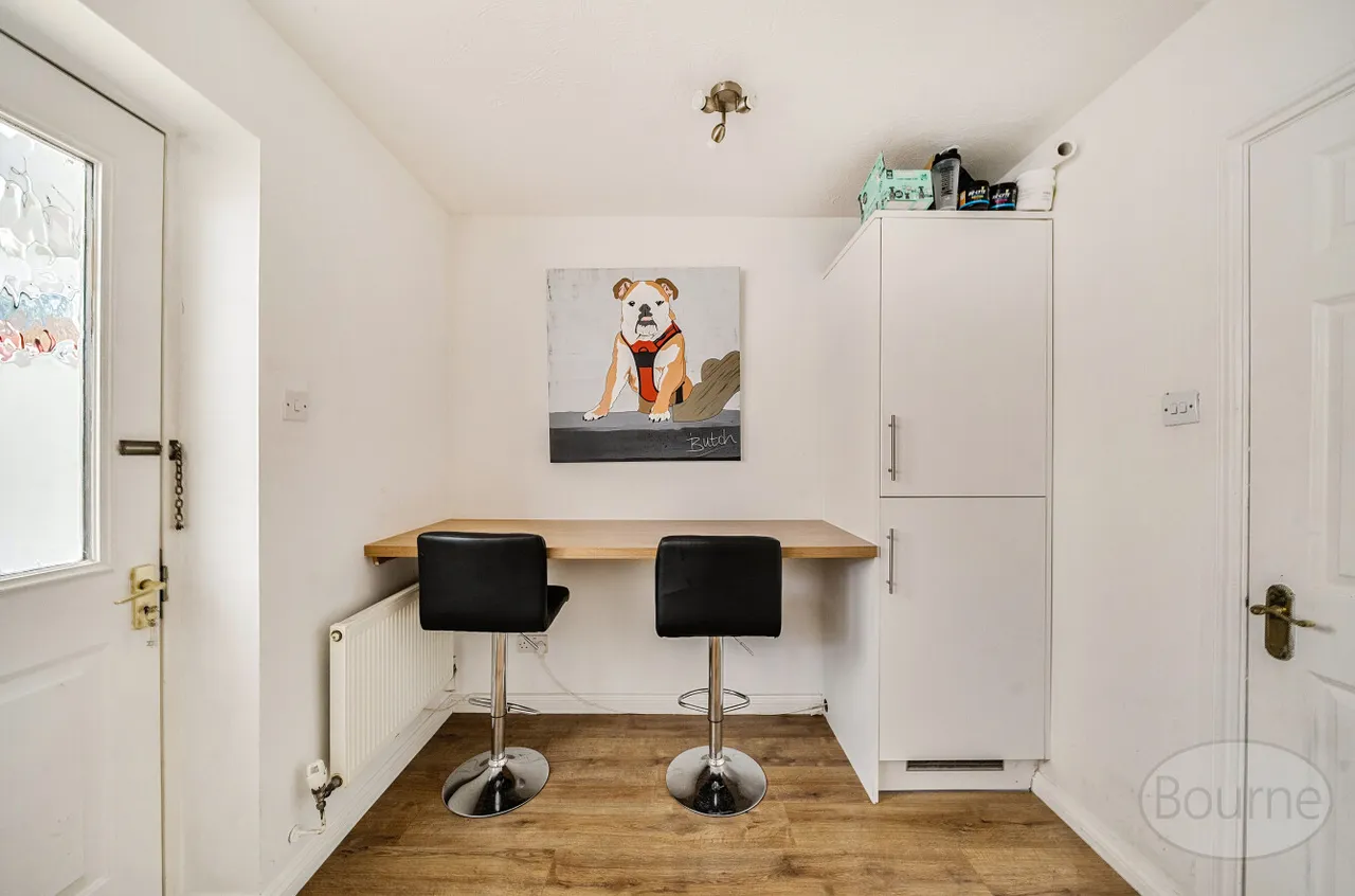 Riverview Gardens, Cobham, KT11, photo 3