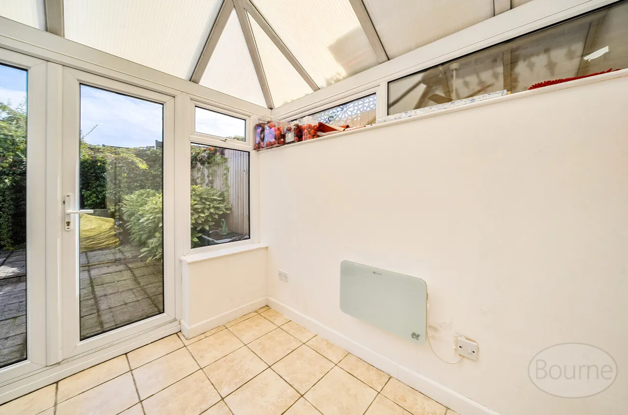 Riverview Gardens, Cobham, KT11, photo 5
