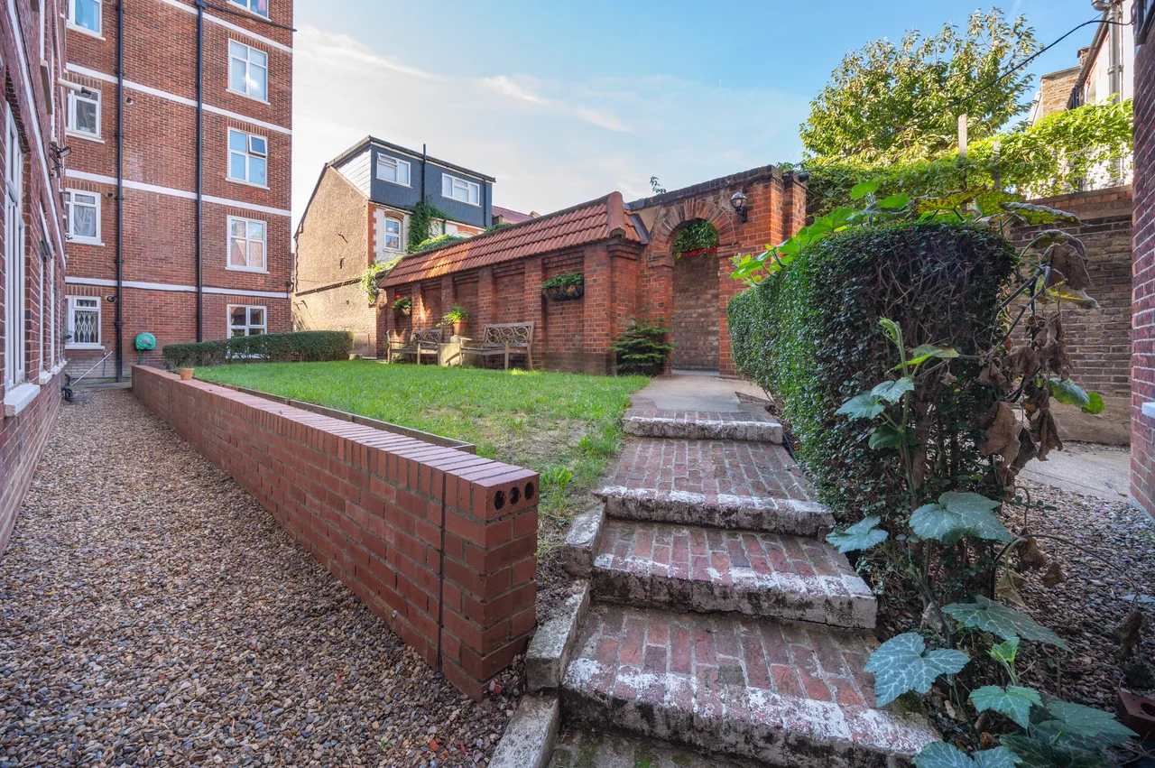 London, SW2, photo 15