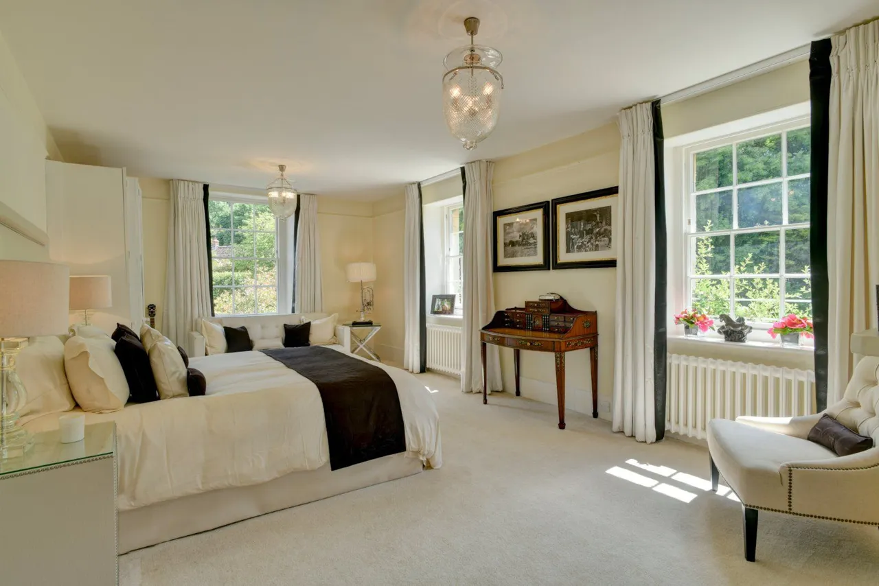 The Street, Stour Provost, SP8, photo 12