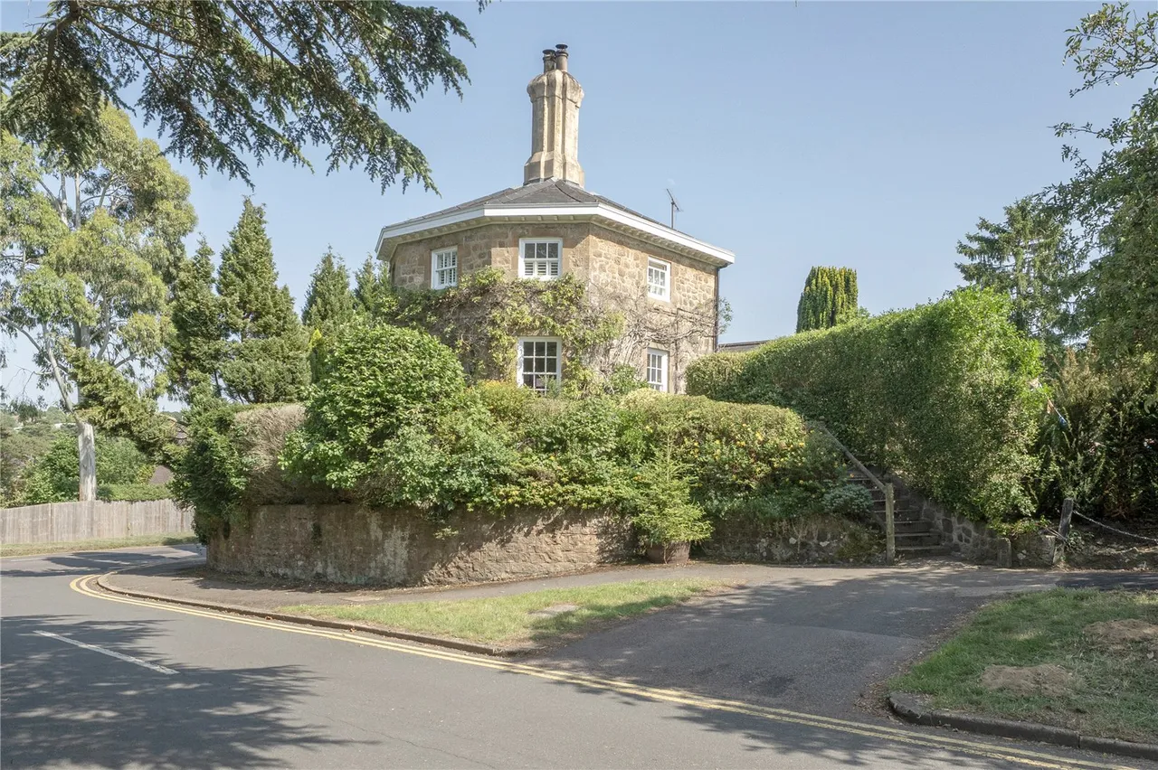 2 bed house for sale — Lyndhurst Drive, Sevenoaks, Kent, TN13 2HA